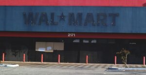 Why Walmart Closing Stores